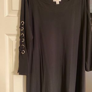 Black dress with a slit on shoulders